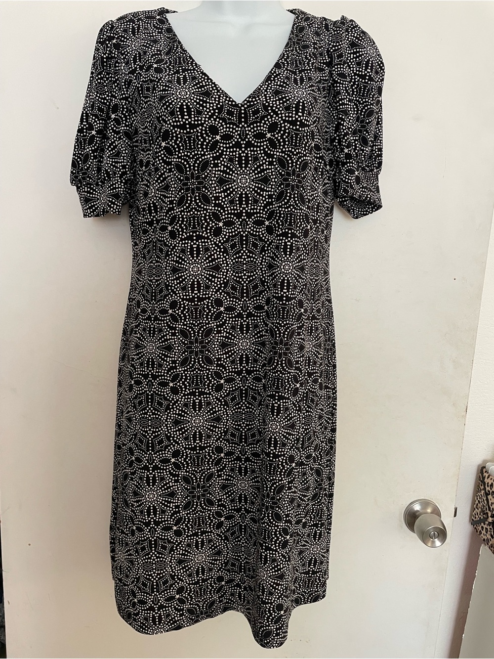 Tommy Hilfiger Black and White Dot Floral V-Neck Tunic - Picture 2 of 7
